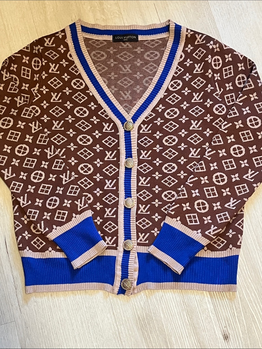 Knock off Louis Vuitton Brown, Blue & Cream Monogram V-Neck Cardigan